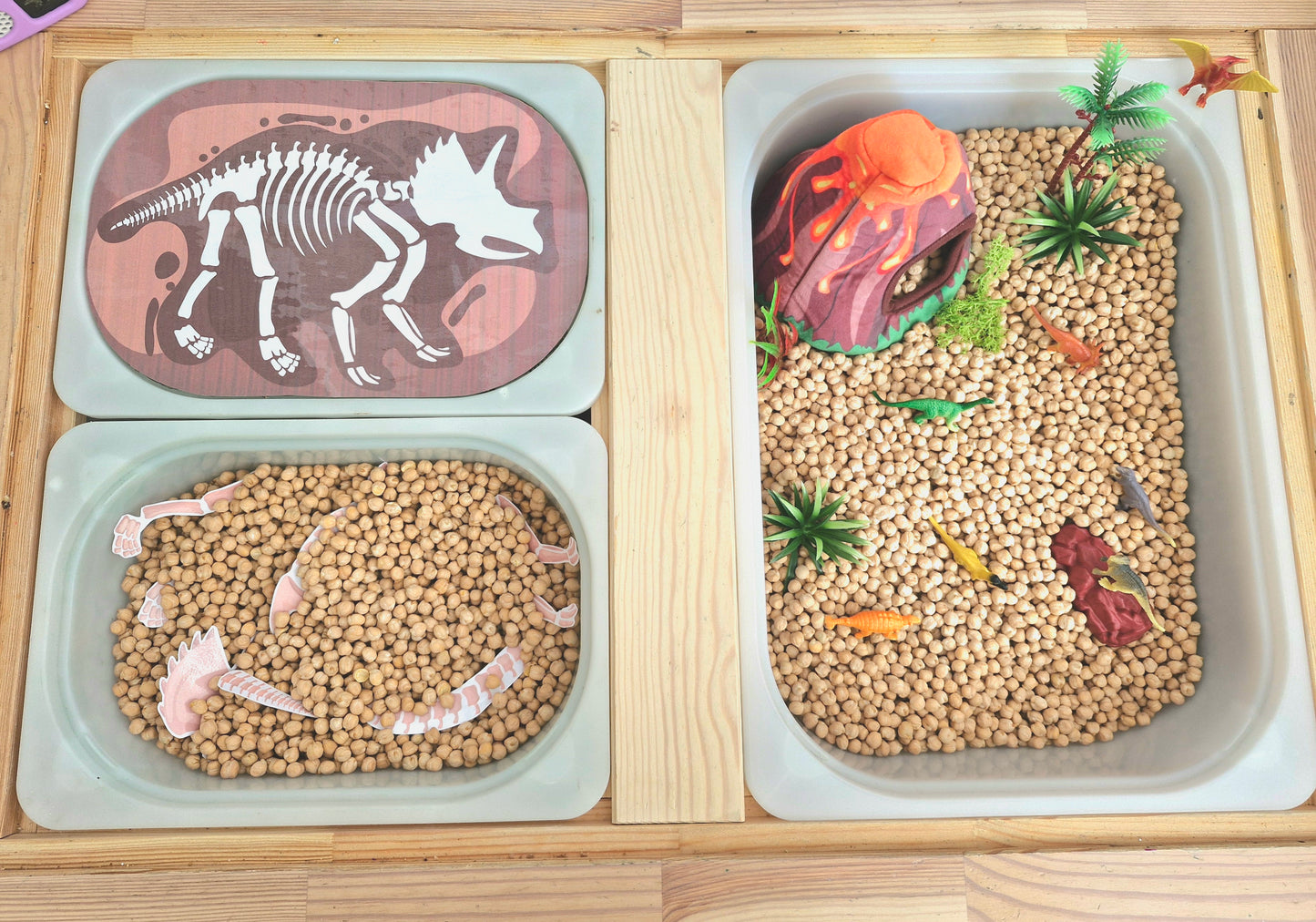 Flisat inserts - Dino fossil dig - Four Dinosaurs - INCLUDES 4 DINOSAURS