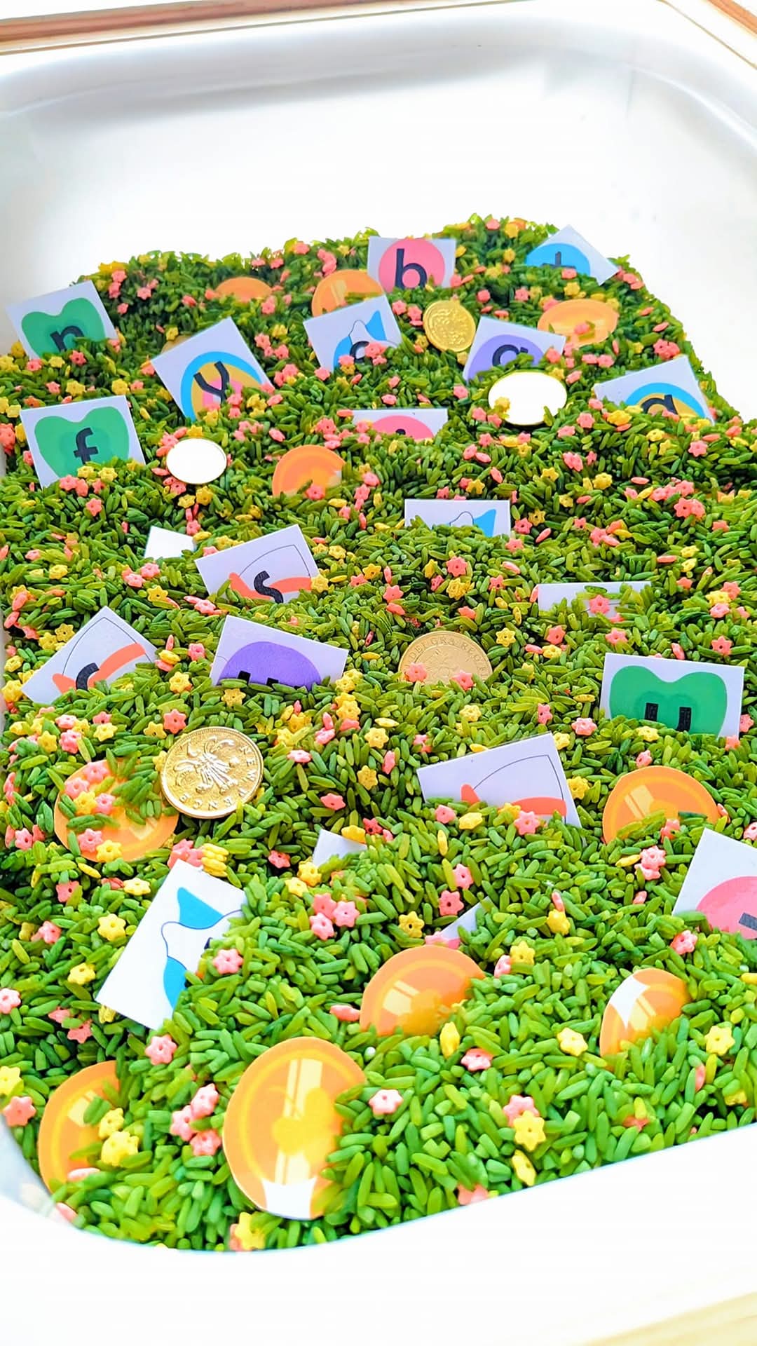 Magnet tile toppers - Lucky cereal sorting pots